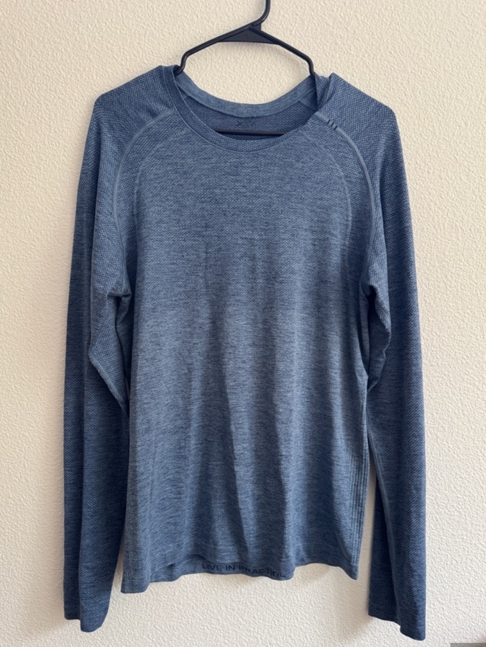 Lululemon men’s metal vent long sleeve shirts *4 bundle* - Picture 2 of 9